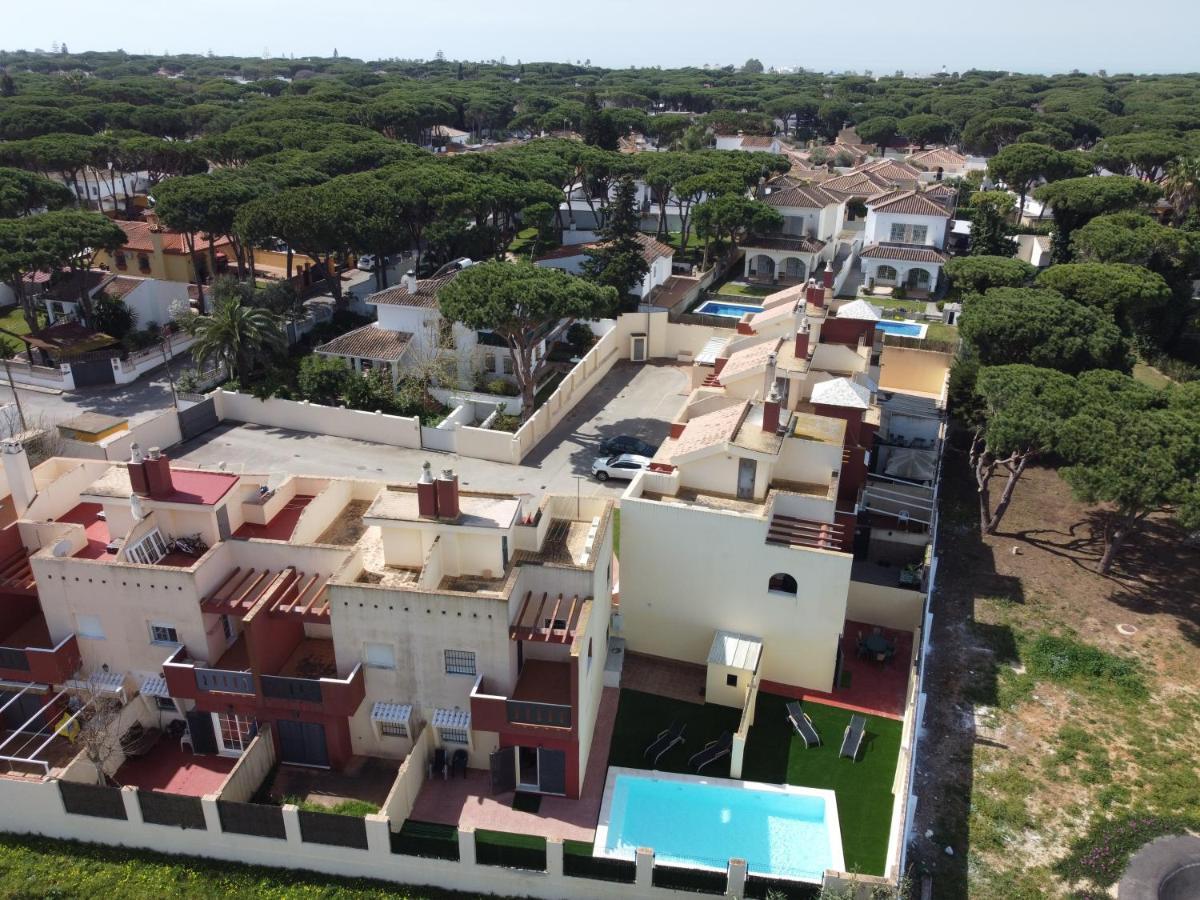 Villa Casa Piscina Playa Barrosa Delfin 6 Chiclana de la Frontera Esterno foto